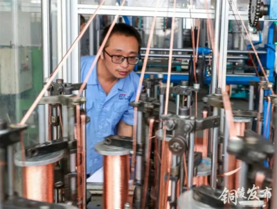 “銅”舟共濟(jì)，壓延為“鏈”——解析銅陵市上半年經(jīng)濟(jì)運(yùn)行態(tài)勢中的有色金屬壓延加工業(yè)